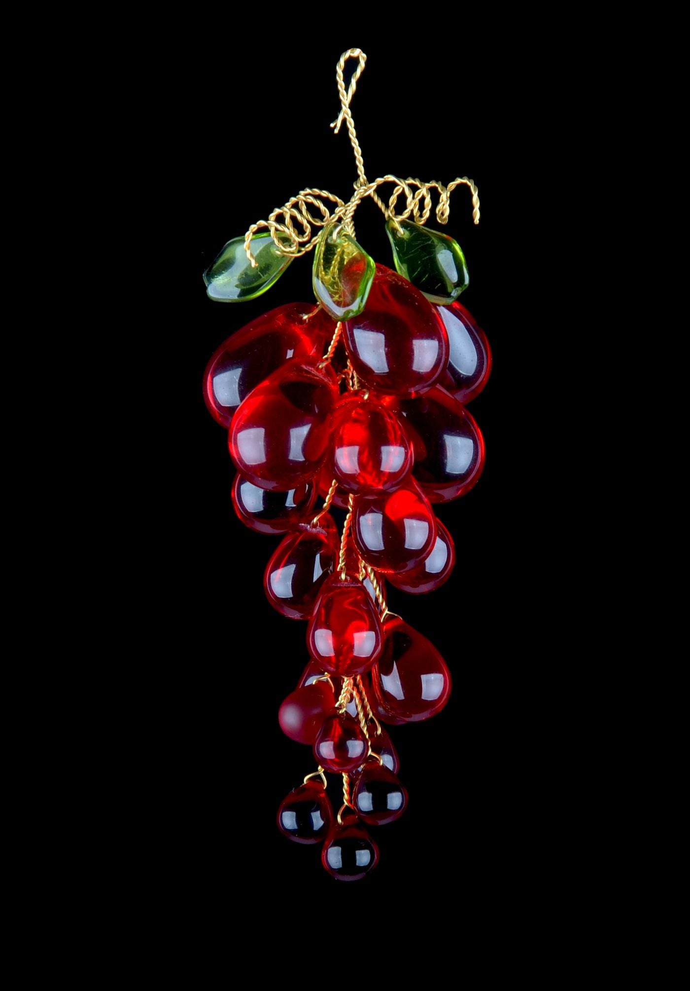 Decorative glass grape cluster - ruby