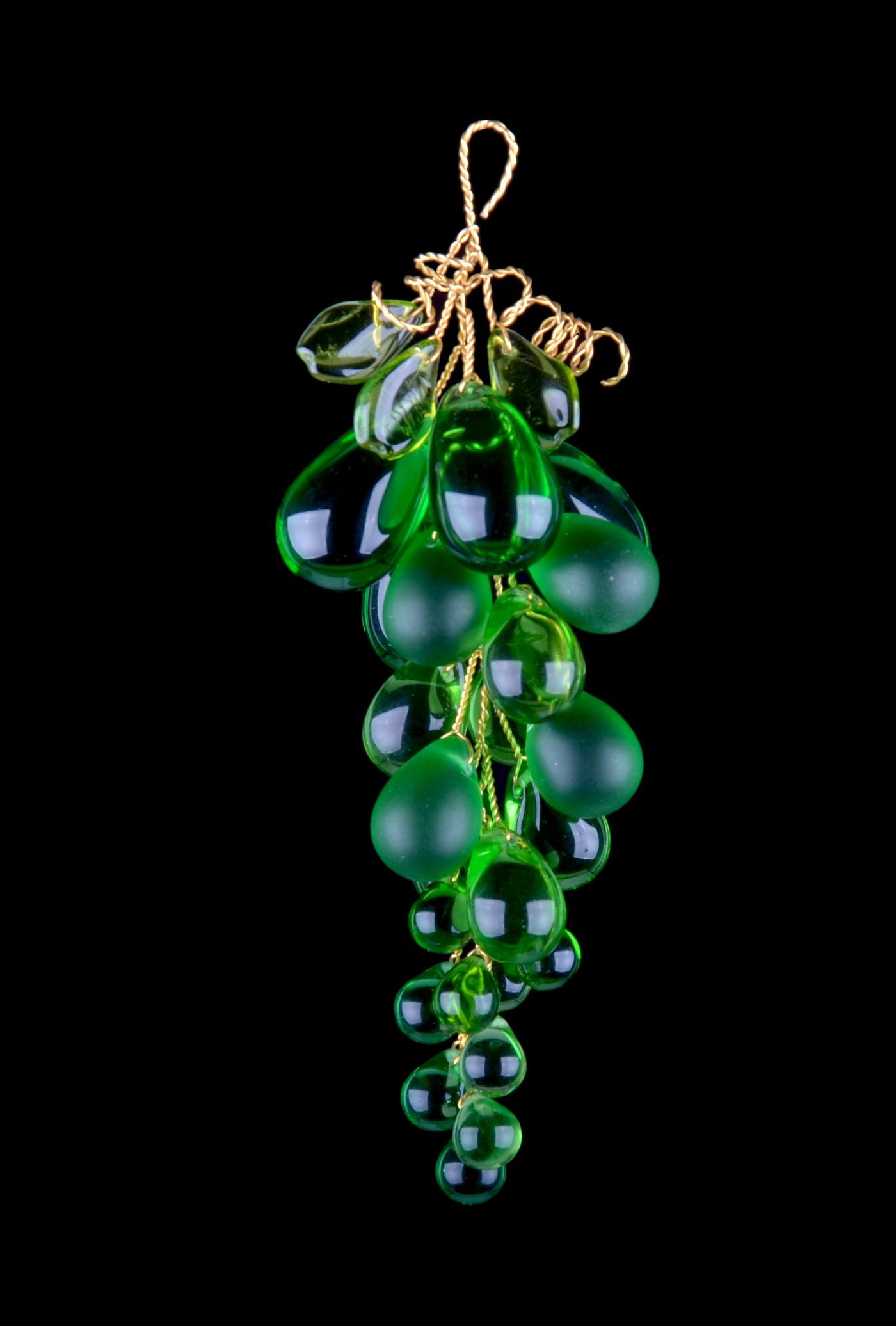 Decorative glass grape cluster - green